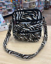 Load image into Gallery viewer, Lug Can Can XL - Zebra Sand