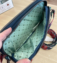 Load image into Gallery viewer, Lug Coupe XL - Navy Floral