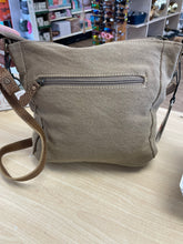 Load image into Gallery viewer, Myra canvas &amp; hairon leopard bag
