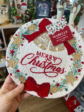 Load image into Gallery viewer, 2-Pack Christmas Patterned Heat-Resistant Round Trivets