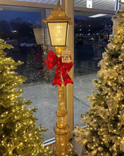 Load image into Gallery viewer, 7&#39; Glitter Twinking Lamp Post w/ 150 LED Lights (Indoor/Outdoor)