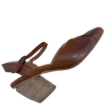 Load image into Gallery viewer, Miz Mooz Alina Leather Pumps