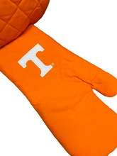 Load image into Gallery viewer, Tennessee Volunteers Set of 2 Kitchen Oven Mitt &amp; Pot Holder