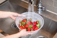Load image into Gallery viewer, Core Kitchen Collapsible Silicone Microwave Cover