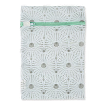 Load image into Gallery viewer, Set of 4 Round Geo Printed Delicate Laundry Bags