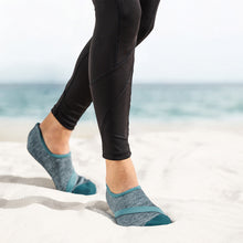 Load image into Gallery viewer, FITKICKS Live Well Women’s Land-To-Water Shoes