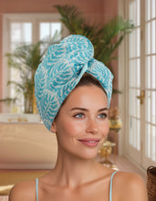 Load image into Gallery viewer, Lemon Lavender Mane Squeeze Reversible Satin Hair Towel