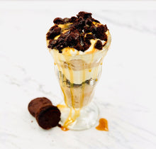 Load image into Gallery viewer, Carmie&#39;s Kitchen Caramel Chocolate Fudge Cheesecake Dip Mix